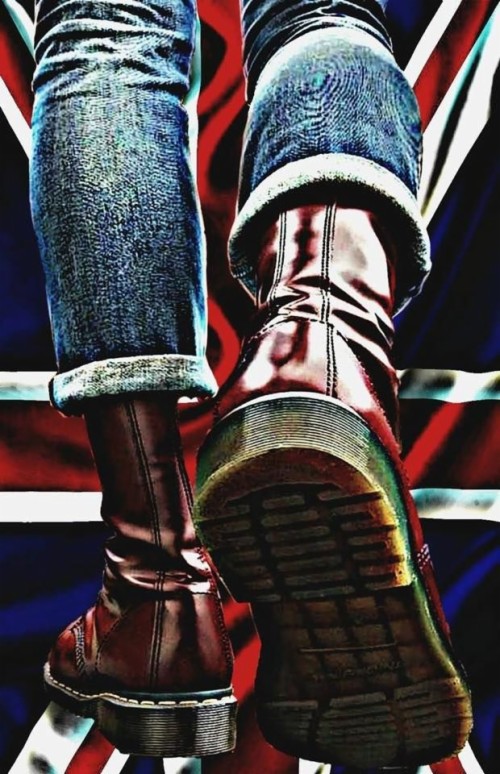 Skinhead Wallpaper - Doc Marten Cherry Skinhead (#1201038) - HD