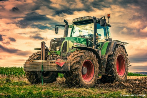Fendt 820 Traktor - Am A Farmer T Shirt (#1287688) - HD Wallpaper