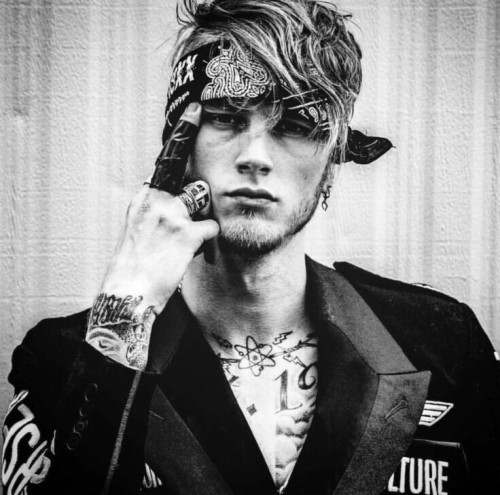 Mgk B&w Kelly Richards, Acham, Yelawolf, Machine Gun - Machine Gun ...