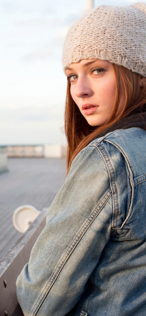 Sophie Turner Wallpaper Iphone (#1331074) - HD Wallpaper & Backgrounds