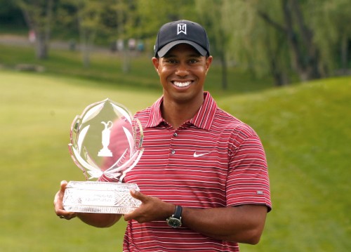 Tiger Woods Trophy 1796302 Hd Wallpaper Backgrounds Tiger Woods Trophy 1796302 Hd