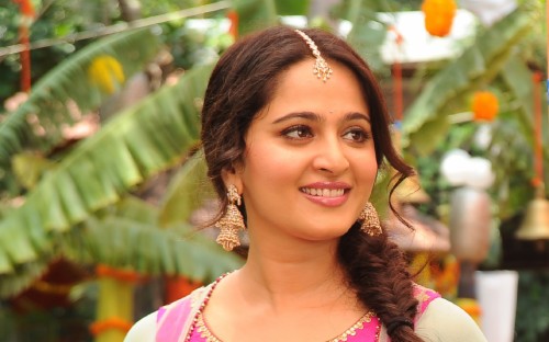 Anushka Shetty In Rudramadevi Wallpaper - Anushka Shetty Bahubali 2 ...