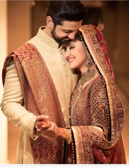 Pakistani Wedding Couple Photography Poses Ideas Decoration