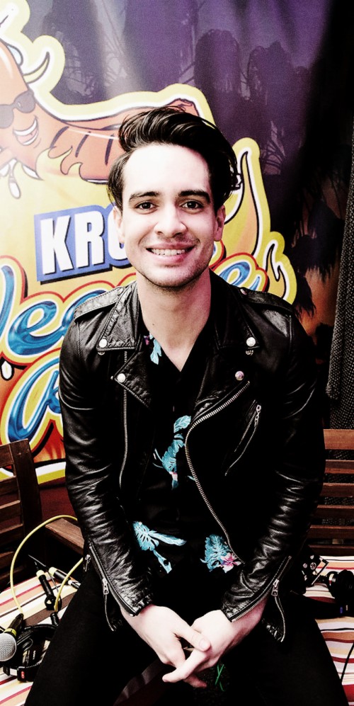 Brendon Urie Photo - 2009 Brendon Urie (#252793) - HD Wallpaper ...