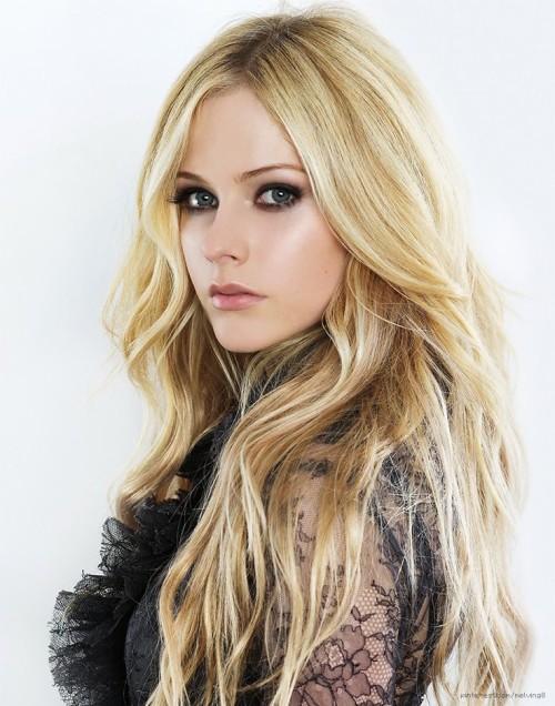 Avril Lavigne Wallpaper 4k Hd Wallpaper Backgrounds Download