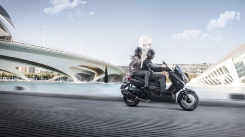 16 Scooter Hd Wallpapers - Vespa Race (#145866) - HD Wallpaper