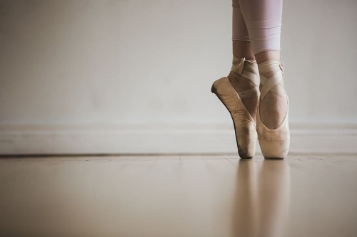 Ballet Shoe (#3243335) - HD Wallpaper & Backgrounds Download