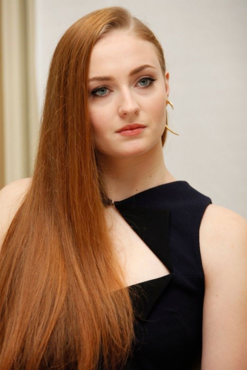 Sophie Turner Hot Sexy (#2570382) - HD Wallpaper & Backgrounds Download
